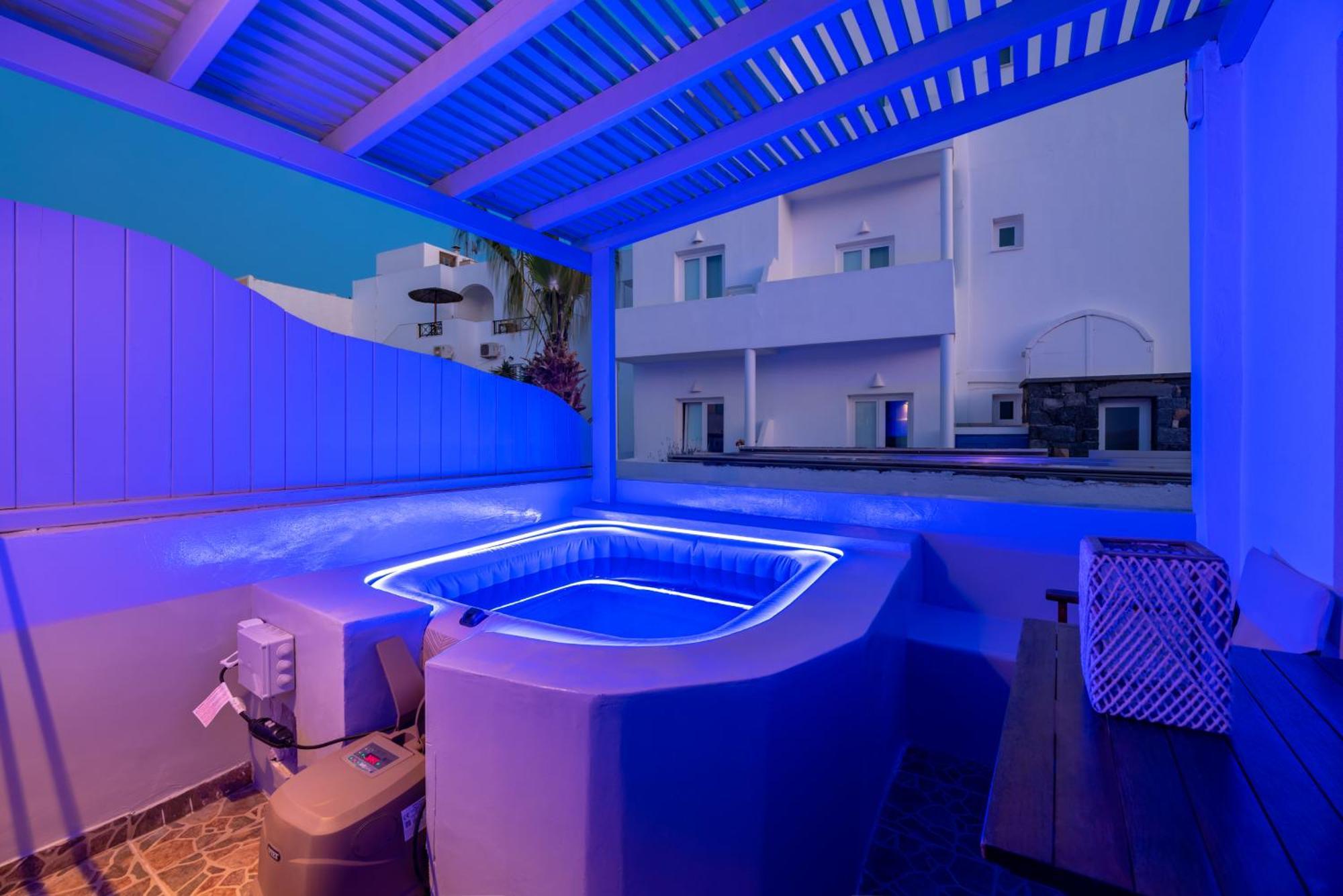 קרטראדוס Aerenia Luxury Suites מראה חיצוני תמונה